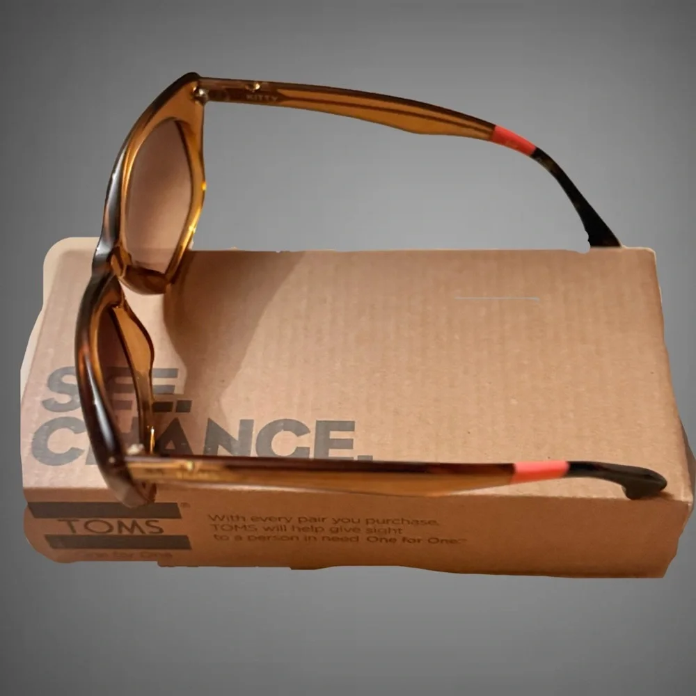 Toms Kitty Brown Sunglasses - Picture 2 of 7